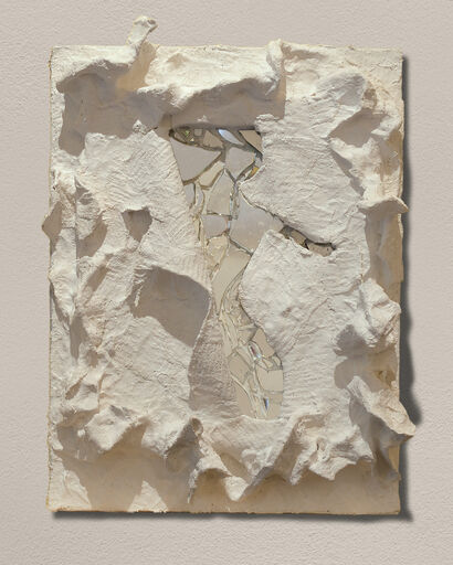 CRACK OF FRAGMENTED WOMAN - a Paint Artowrk by serena baretti