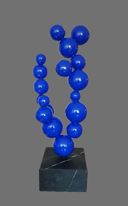 Constelación Azul - A Sculpture & Installation Artwork by Marco Antonio Zepeda Zuñiga