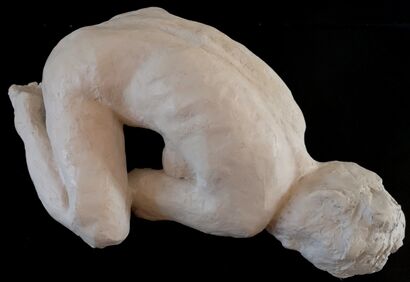 sleepy - a Sculpture & Installation Artowrk by Teresa Sporn-Mielniczuk