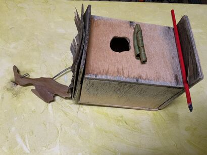 Le nichoir - a Sculpture & Installation Artowrk by Elodie AVATI