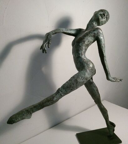 LE GRAND PAS - bronze - - a Sculpture & Installation Artowrk by Line BONNEF