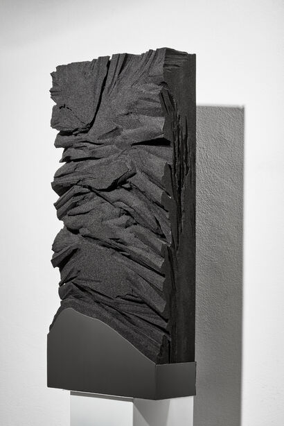 CORPO SOLIDO (TOTEM) - a Sculpture & Installation Artowrk by FEDERICA BRACCHETTI