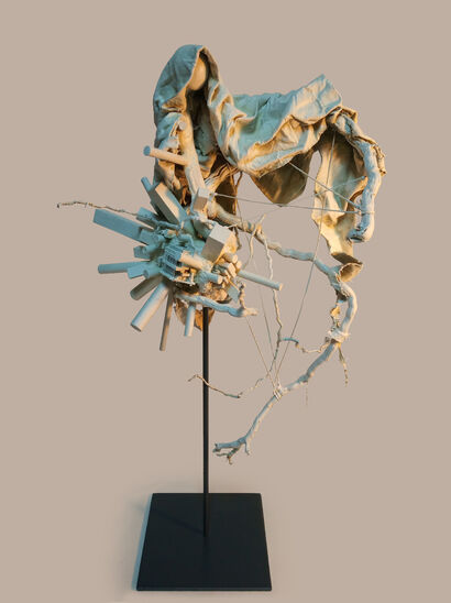 Cuerpos volantes 09 - A Sculpture & Installation Artwork by Antonio Barbero