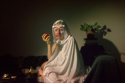 Eve et la pomme - a Photographic Art Artowrk by Eli Boudeau
