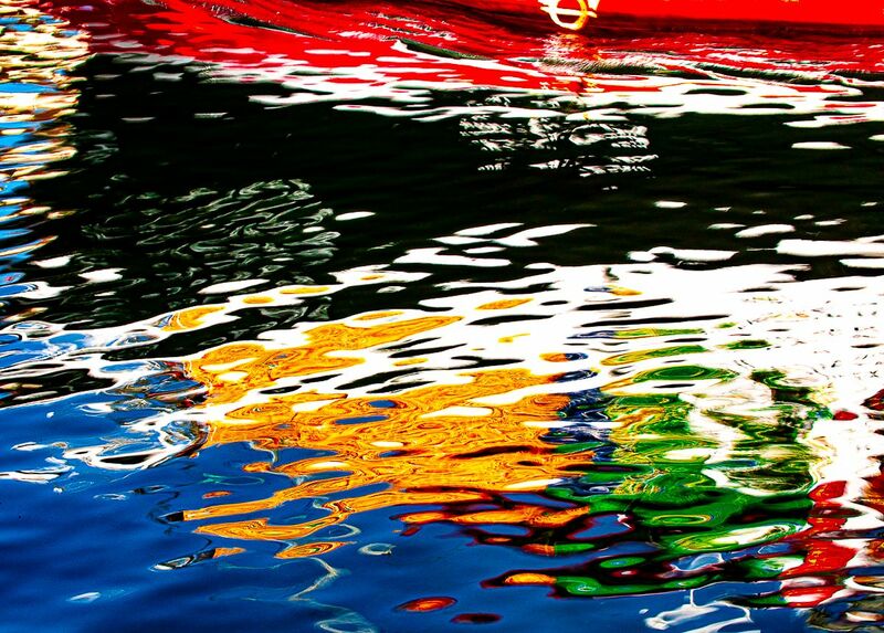 Colored reflections - a Photographic Art by NEUFCOUR Jean-Charles