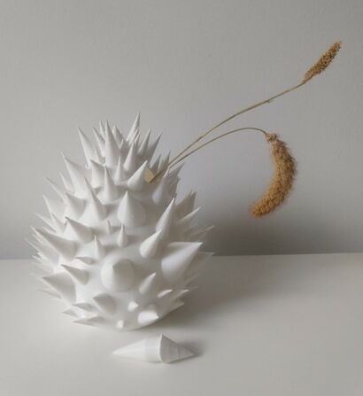 Angry Vase - A Art Design Artwork by Anna Beatriz Machado