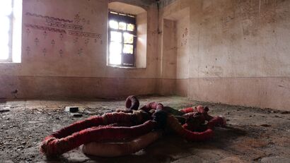 Birth - a Sculpture & Installation Artowrk by Michela Cavagna