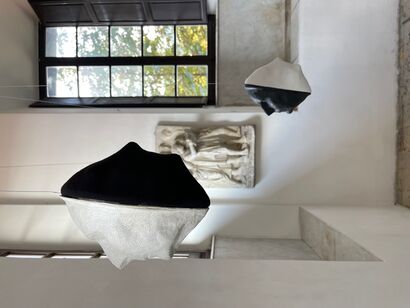 Il due si fa uno - a Sculpture & Installation Artowrk by Antonella Bartolini