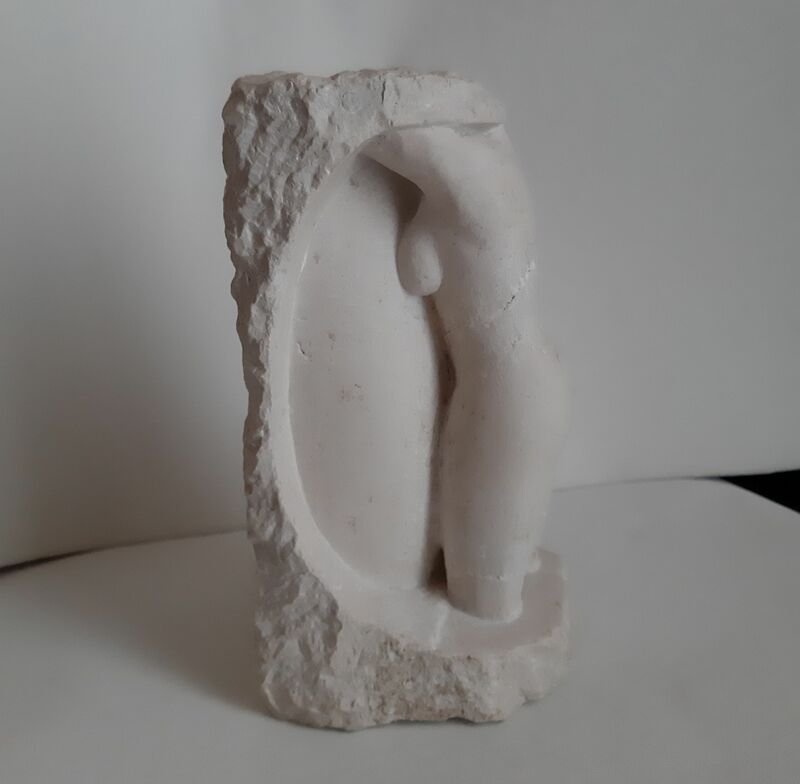 1+uovo 2+nudo 3+materia - a Sculpture & Installation by Lachi Lea 