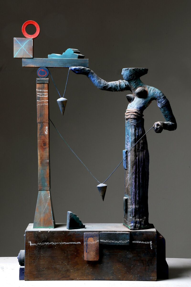 A Measuring Caryatid - a Sculpture & Installation by Svjetlan Junaković