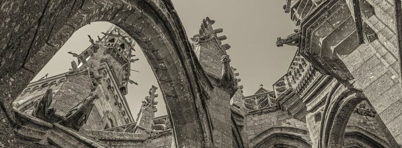 L'abbaye du Mont Saint-Michel pendant son confinement - a Photographic Art by Vincent M.
