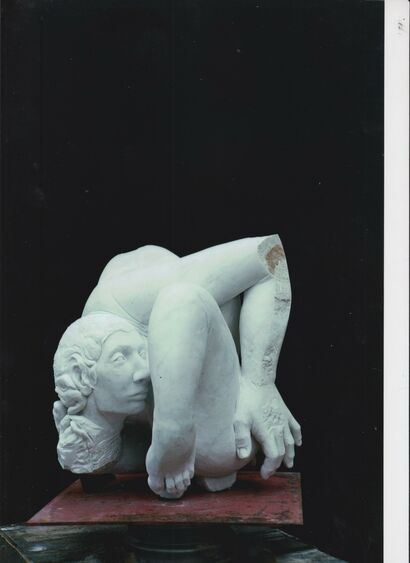 Embrione - A Sculpture & Installation Artwork by Lorenzo Vignoli