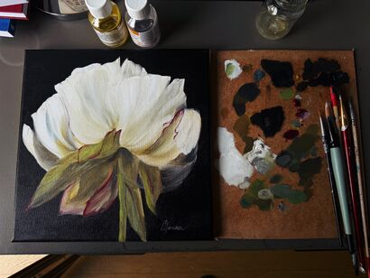 White Bloom - a Paint Artowrk by Carolina Gawron