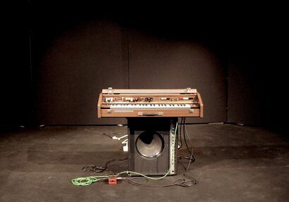Solo|Organ - A Performance Artwork by Lorenzo Abattoir