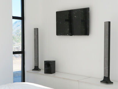 Lo-Fi / LCD screen and surround system - a Art Design Artowrk by enrico