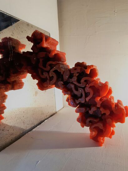 Modular Core #4 reflection - a Sculpture & Installation Artowrk by LATINA ZOICH