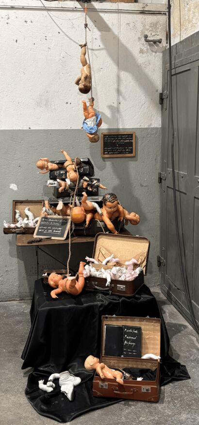 Abductet - a Sculpture & Installation Artowrk by Denise Ackermann