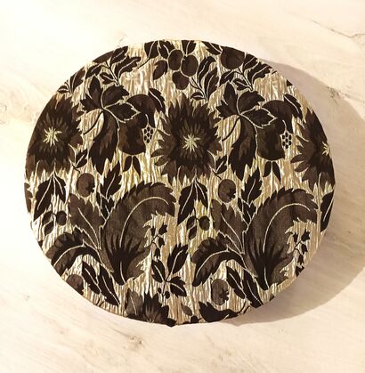 LIBRO ROTONDO N° 5 - GRATITUDINE E PERDONO - a Sculpture & Installation Artowrk by Freshen