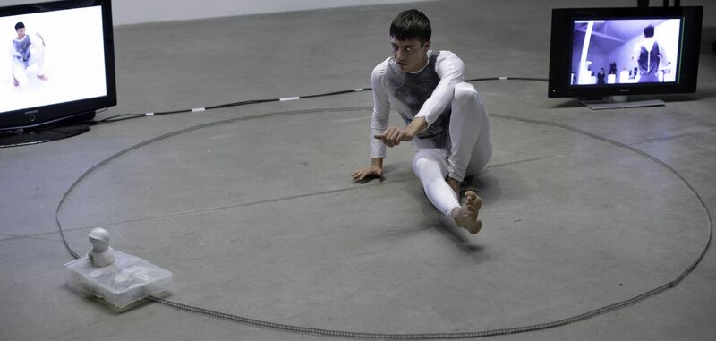 studies on the universalism. modèles. circles.  - a Performance by Knak Tschaikowskaja Christi