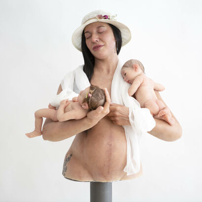 Me, pregnant - a Sculpture & Installation Artowrk by CRISTINA JOBS