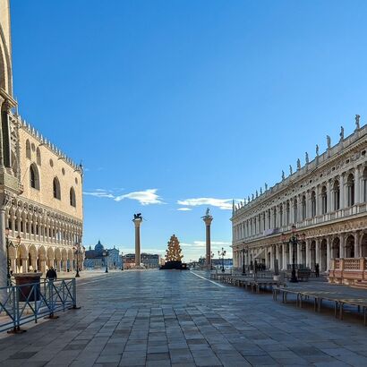 Venezia v u o t a - a Photographic Art Artowrk by Lica Cecato