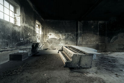 Requiem pour pianos 93 - A Photographic Art Artwork by thiery romain