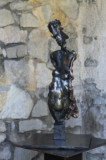 Ella - a Sculpture & Installation Artowrk by Robert VERNET
