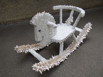 Pferd (1) - a Sculpture & Installation Artowrk by Lovki