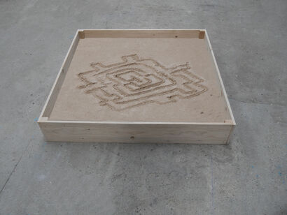 Dédale, labyrinth - A Sculpture & Installation Artwork by MELISSA ROSINGANA