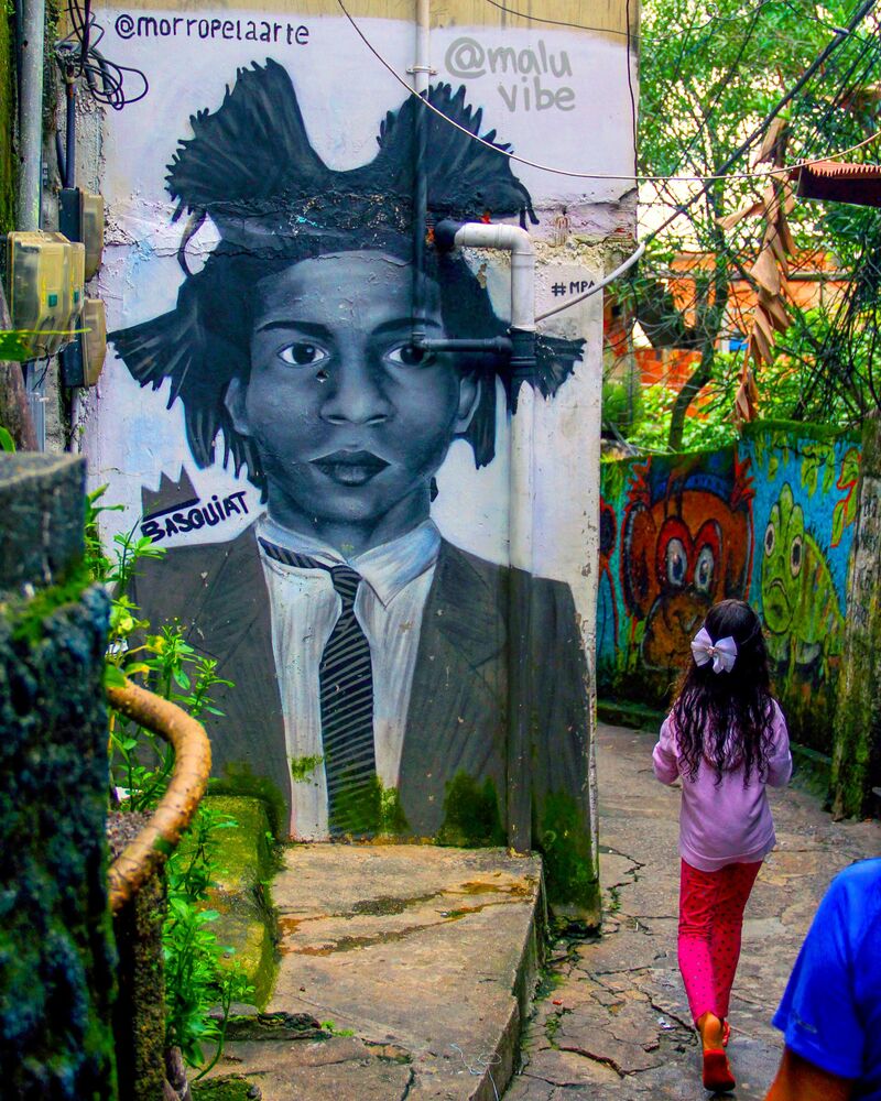 Malu Vibe, Basquiat - Morro pela Arte Viva Projects - a Urban Art by @morropelaarteviva