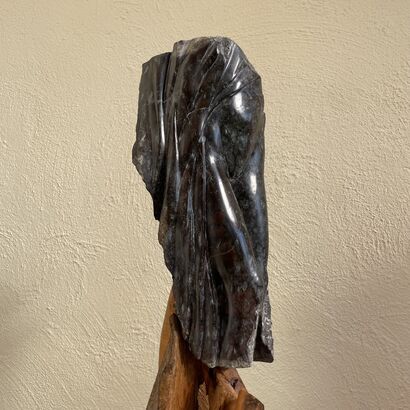 Gehalten  - a Sculpture & Installation Artowrk by Falko Jahn