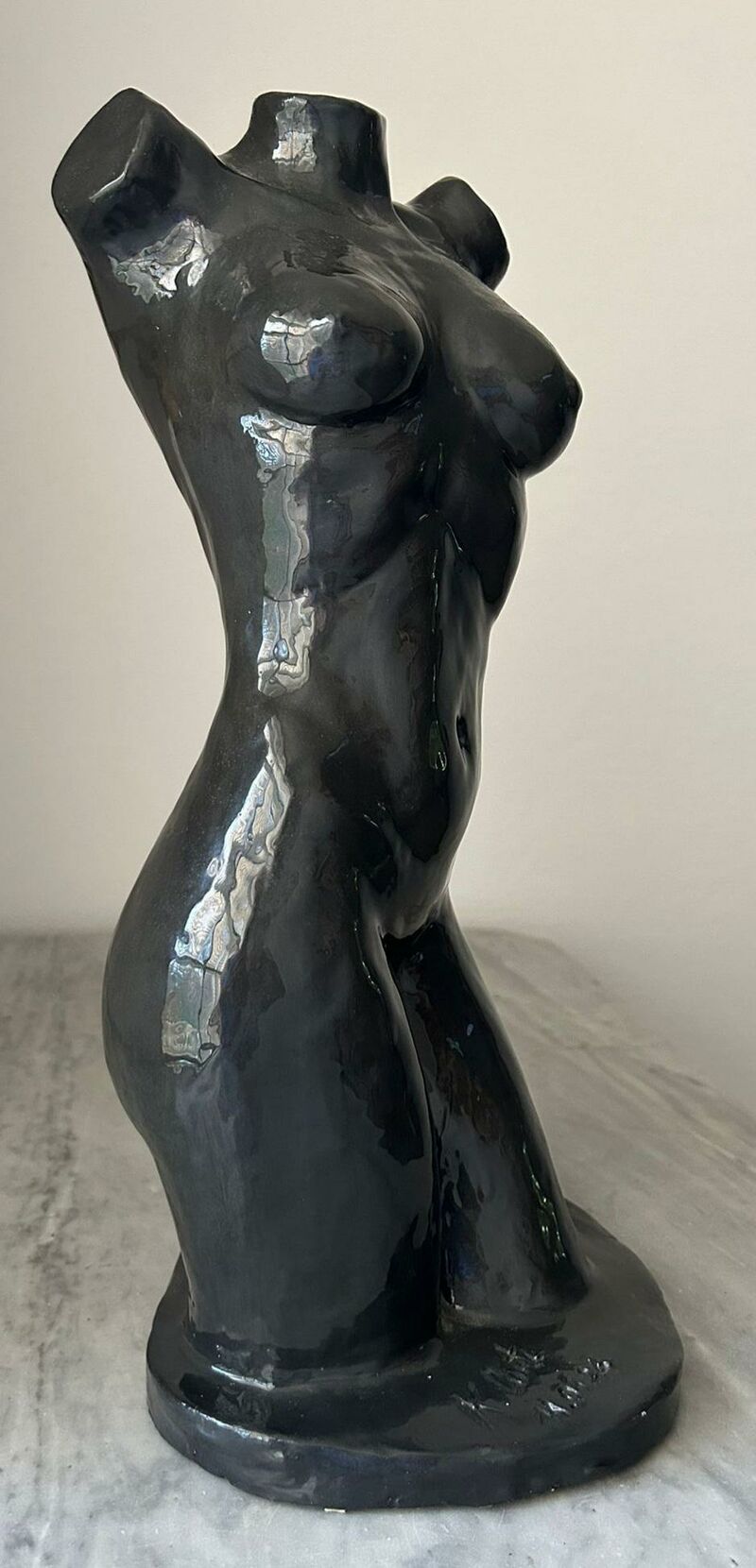 Nudo di donna - a Sculpture & Installation by Katia