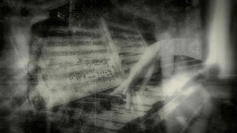 「Piano Lesson」 - a Photographic Art by Toyonari Fukuta