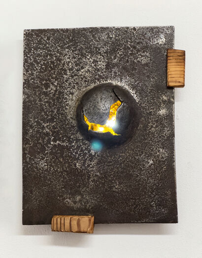 Out of imperfection - a Sculpture & Installation Artowrk by Ronny Barbolini