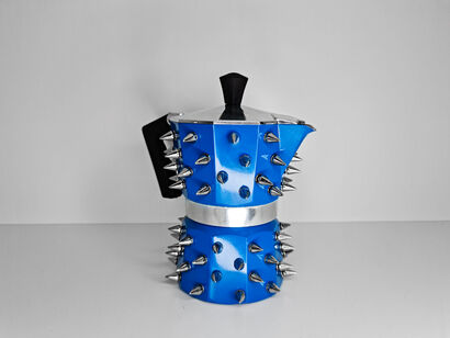 Coffee break - a Sculpture & Installation Artowrk by Acrylicneeds 