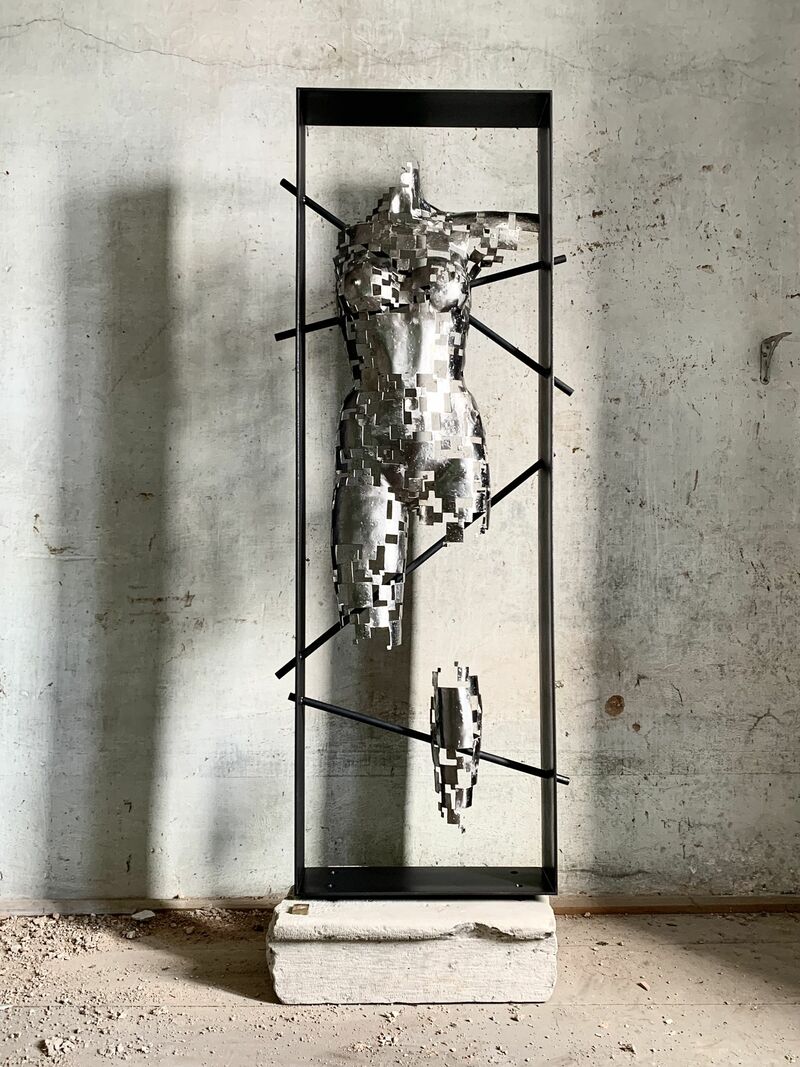 Set me free! - a Sculpture & Installation by Andrea Borga