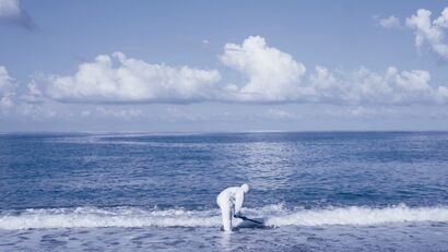 Hoeing the sea - A Performance Artwork by Luca Granato