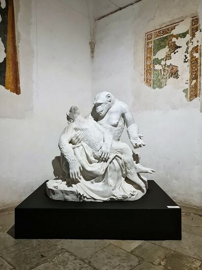 Senza pieta - a Sculpture & Installation Artowrk by Johan  Friso