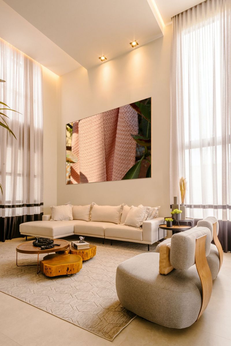Pink Used To Go With Everything - a Sculpture & Installation by Saabi