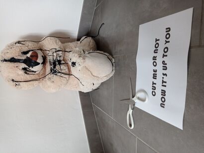 Teddy - a Sculpture & Installation Artowrk by essereILnonessere 