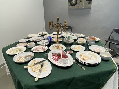 The Dirty Plates - a Sculpture & Installation Artowrk by Aliaksandra Bautruk