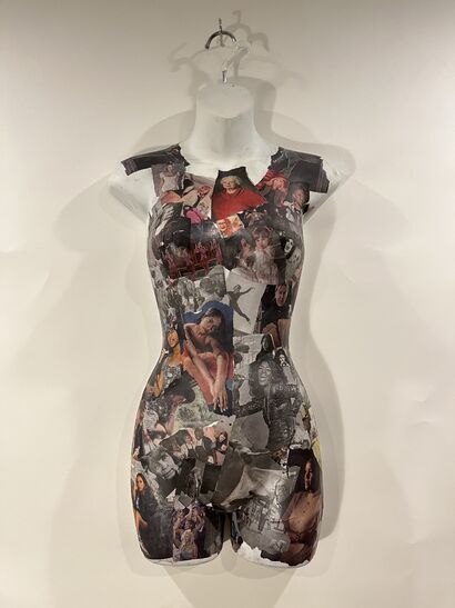 Women In Power, 2025 Edition - a Sculpture & Installation Artowrk by Tania Scott