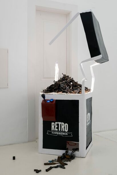 RETRO RETRO RETRO - THE MACHINE - a Sculpture & Installation Artowrk by Francisco Figueiredo Lopes