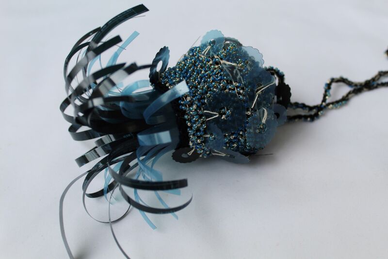 Fluida come una medusa - a Sculpture & Installation by sognando lo scirocco jewels