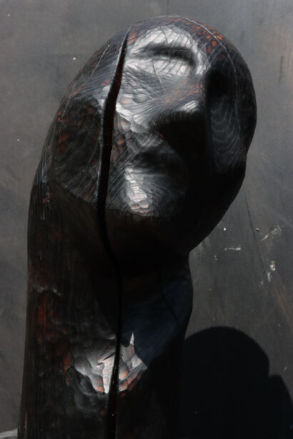 Ici - A Sculpture & Installation Artwork by Mateo Carreño Vesga
