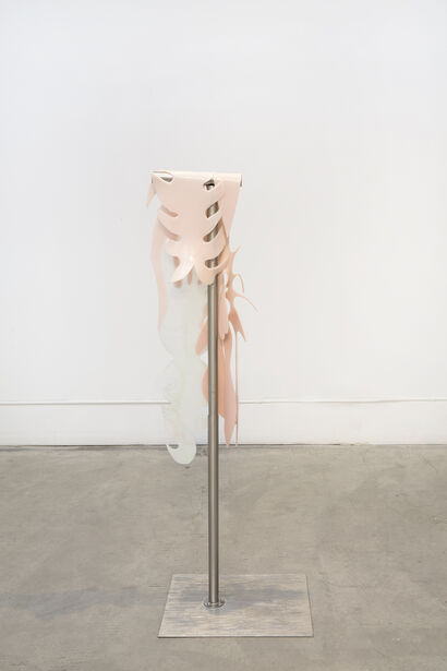 Untitled x - a Sculpture & Installation Artowrk by Gosia  Wojas