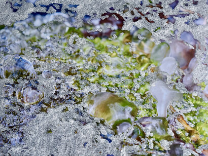 Ice bubbles - A Paint Artwork by Miriam Siragusa