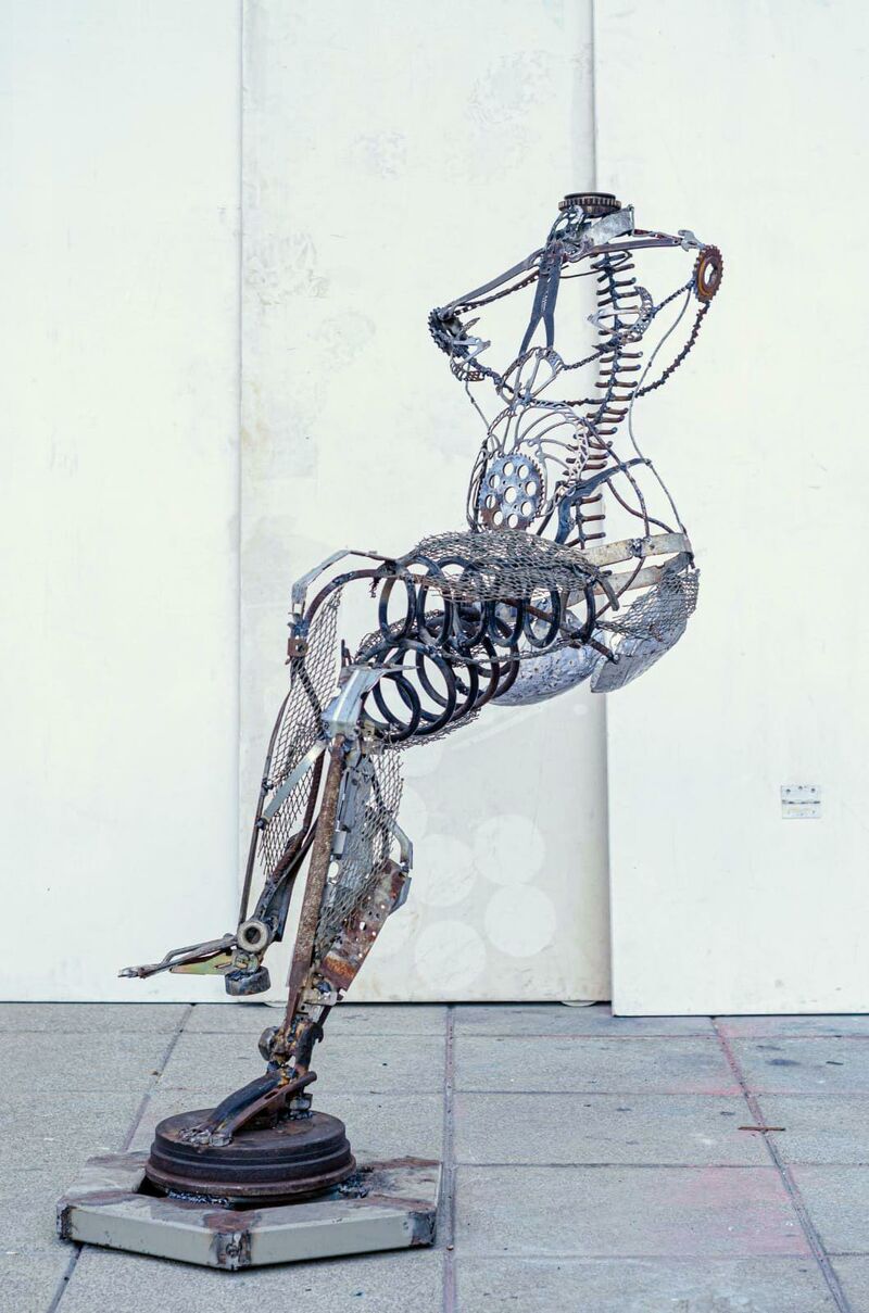 La donna senza sedia  - a Sculpture & Installation by Riccardo Celozzi
