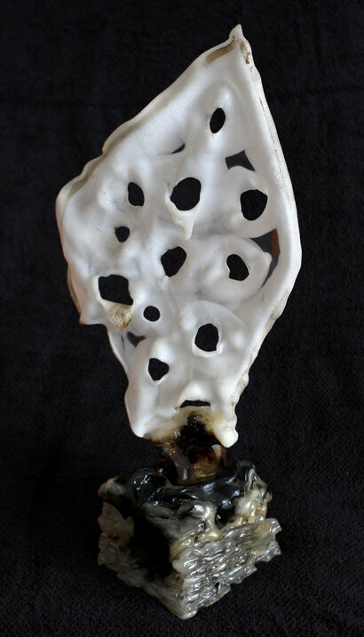 ICE ON FIRE - a Sculpture & Installation Artowrk by ALEXANDRE PINHEL