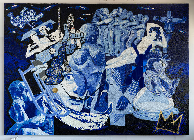 Mama Blue & The Freeki Muthafuckas (venetian glass mosaic, 24K gold leaf mosaic, mirror, grease,beeswax - a Sculpture & Installation by Nils Grossien